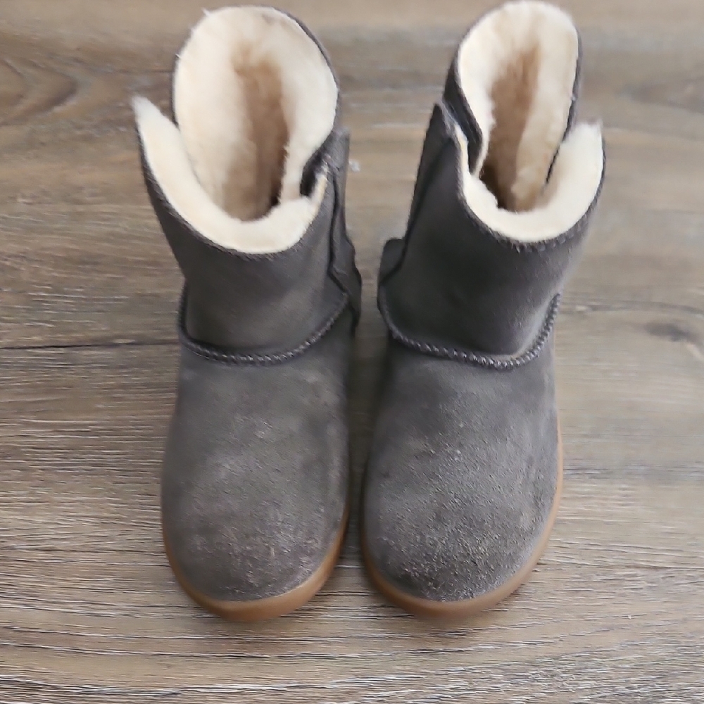 UGG Kids Boots in Gray and Cream
